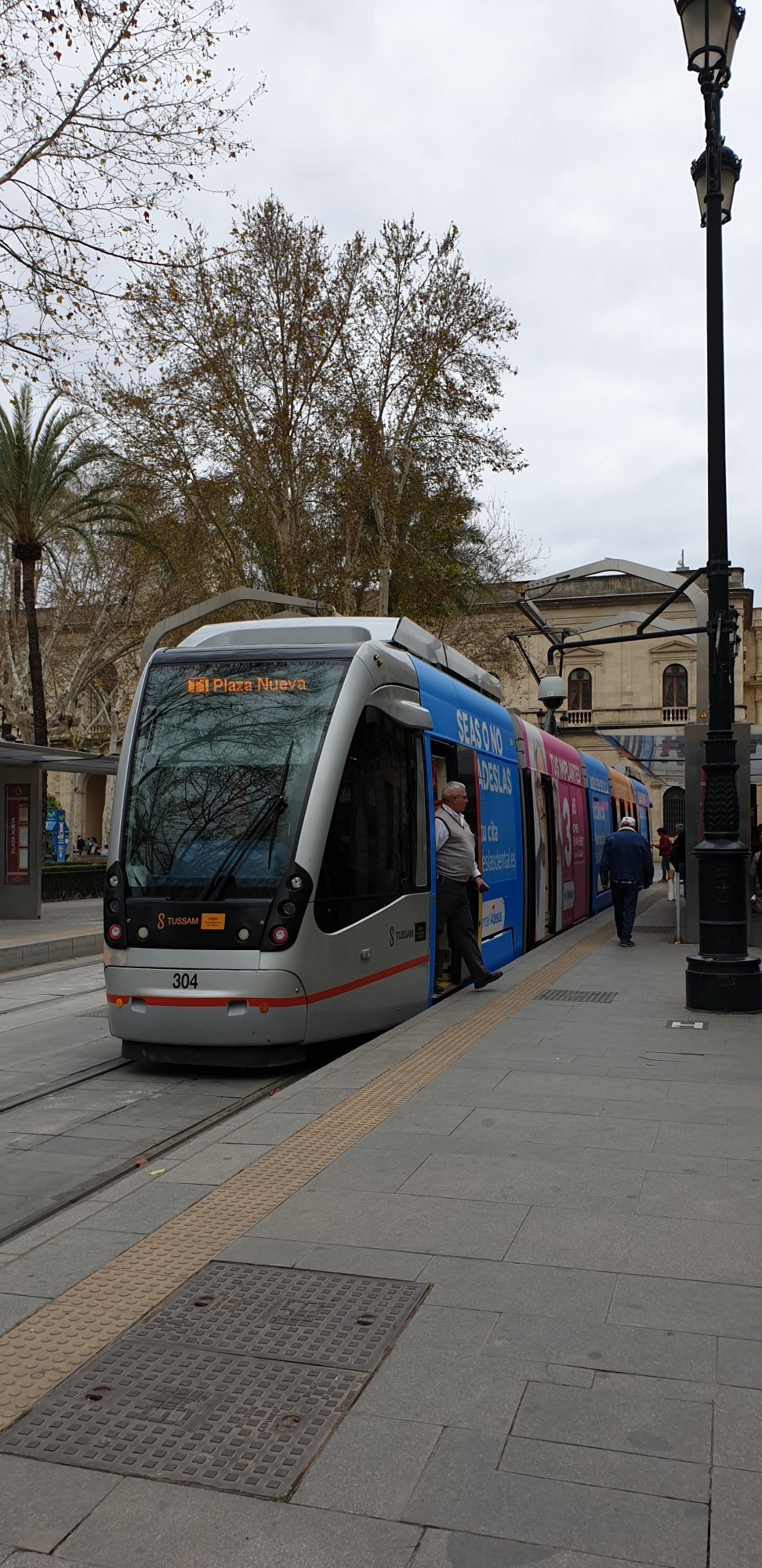 Трамвай в Севилье