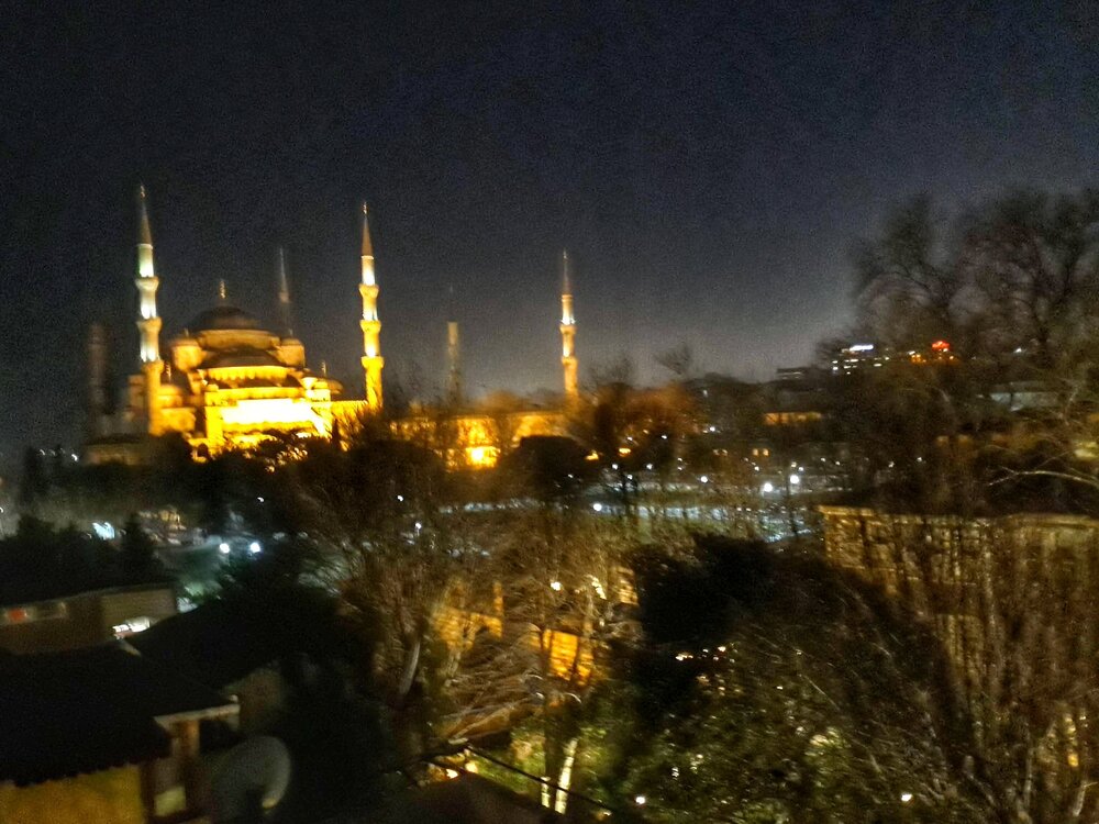 Панорама на Голубую Мечеть с террасы ресторана