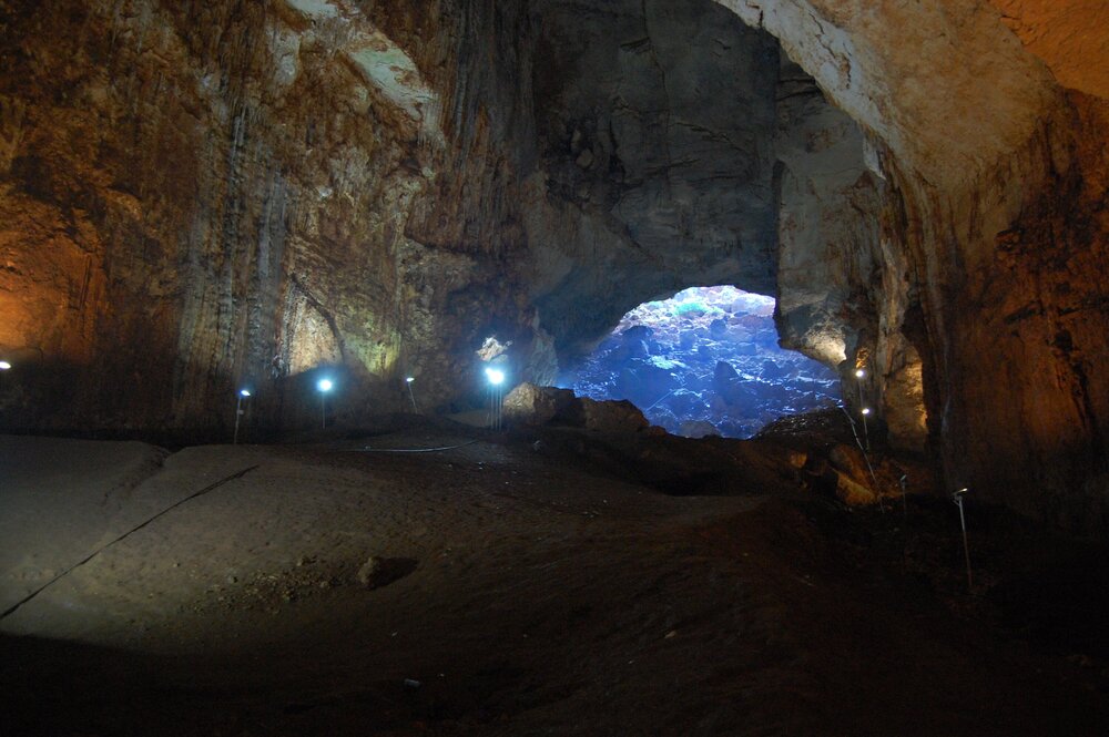 В пещере Тифона