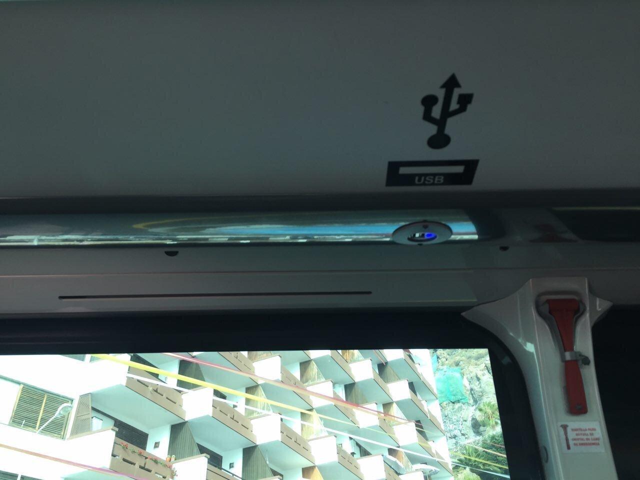 USB-розетка в автобусе