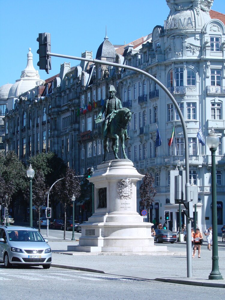 Площадь Свободы в Порту