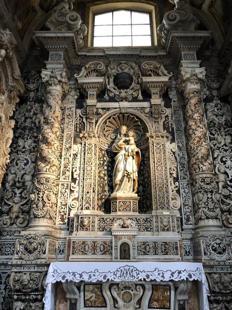 Церковь Сан-Джузепе-деи-Театини - образец сицилийского барокко, которое уникально для этого региона
