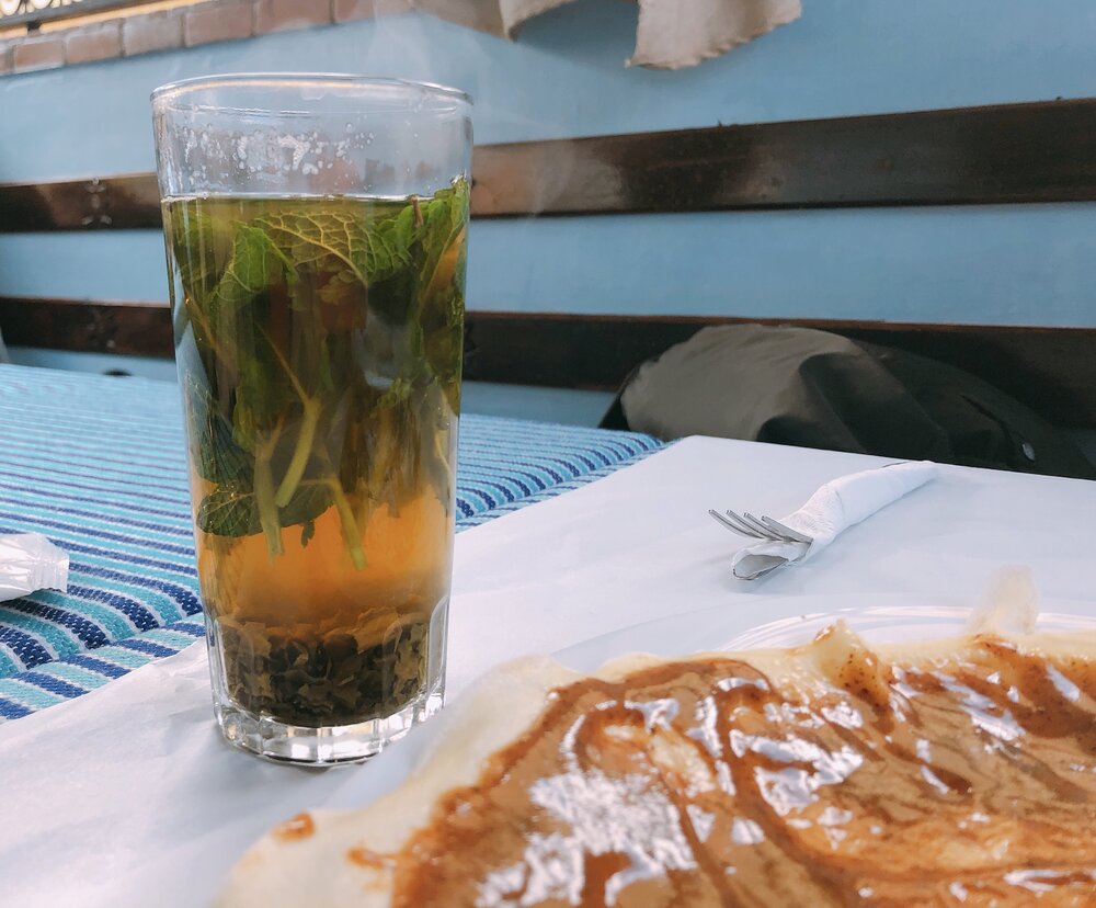 Мятный чай в Марокко пьют круглосуточно и везде