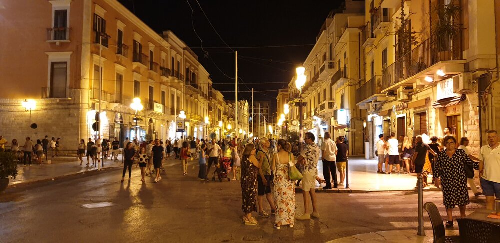 Meeting place for Barletta residents every evening: Corso Vittorio Emanuele