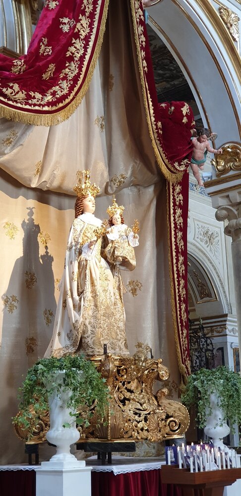 The statue of Madonna della Bruna.