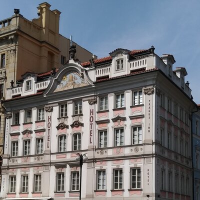 Prague neighborhoods: where to stay and how to save money on accommodation?