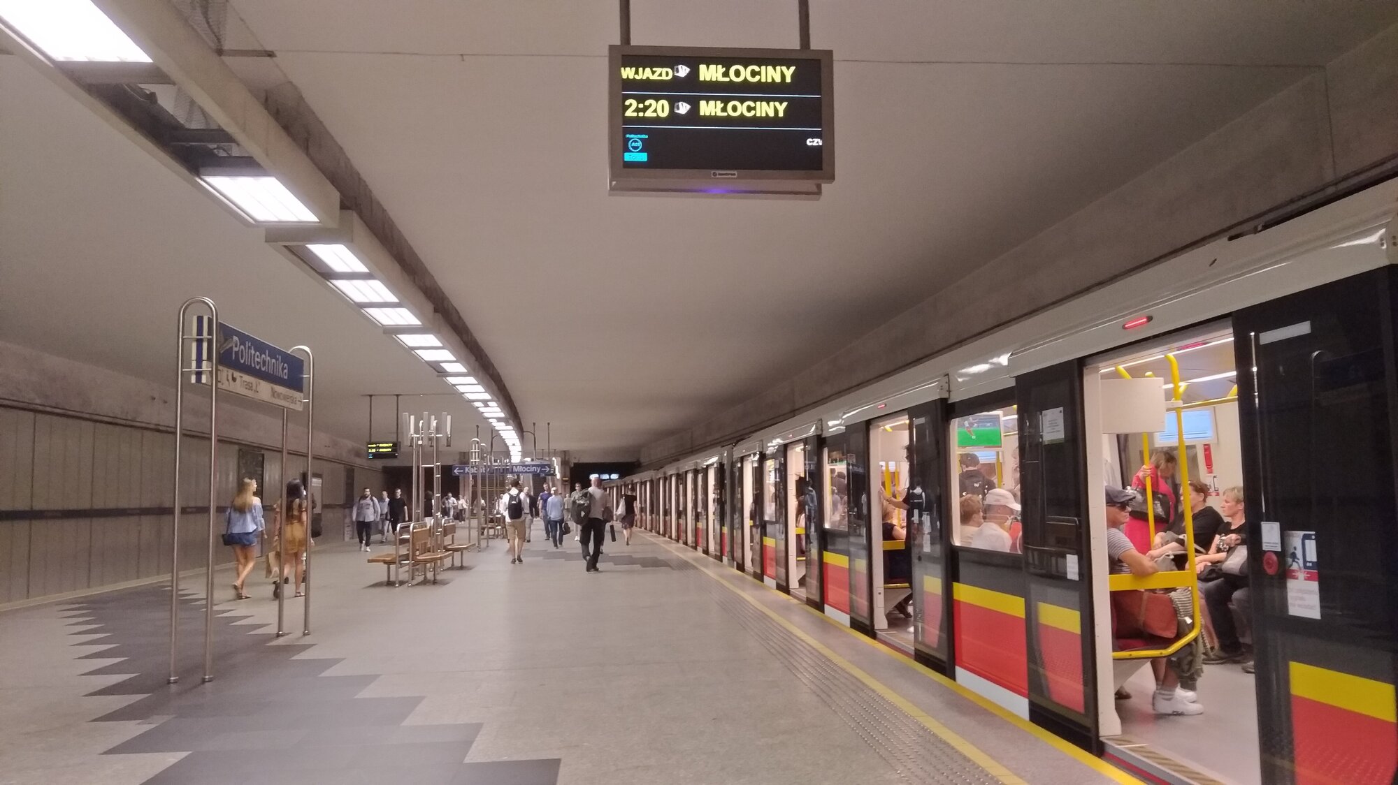 Detailed guide to Warsaw metro: scheme, stations and tickets