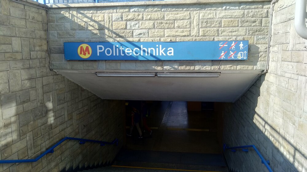 Entrance to the Warsaw subway