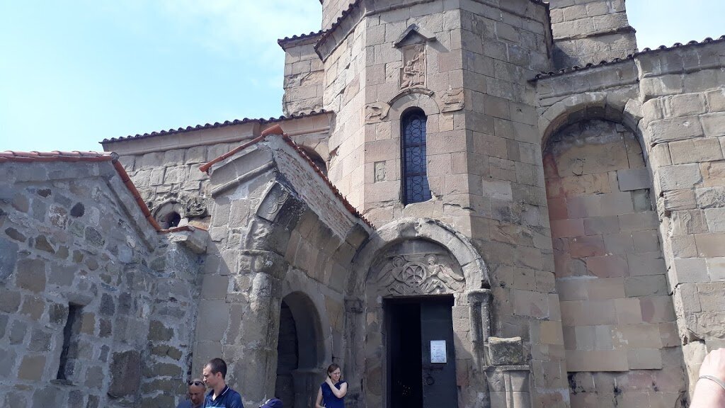 Jvari Monastery, entrance