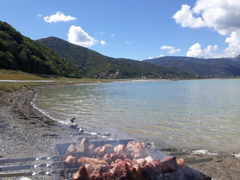 You can barbecue on the shore