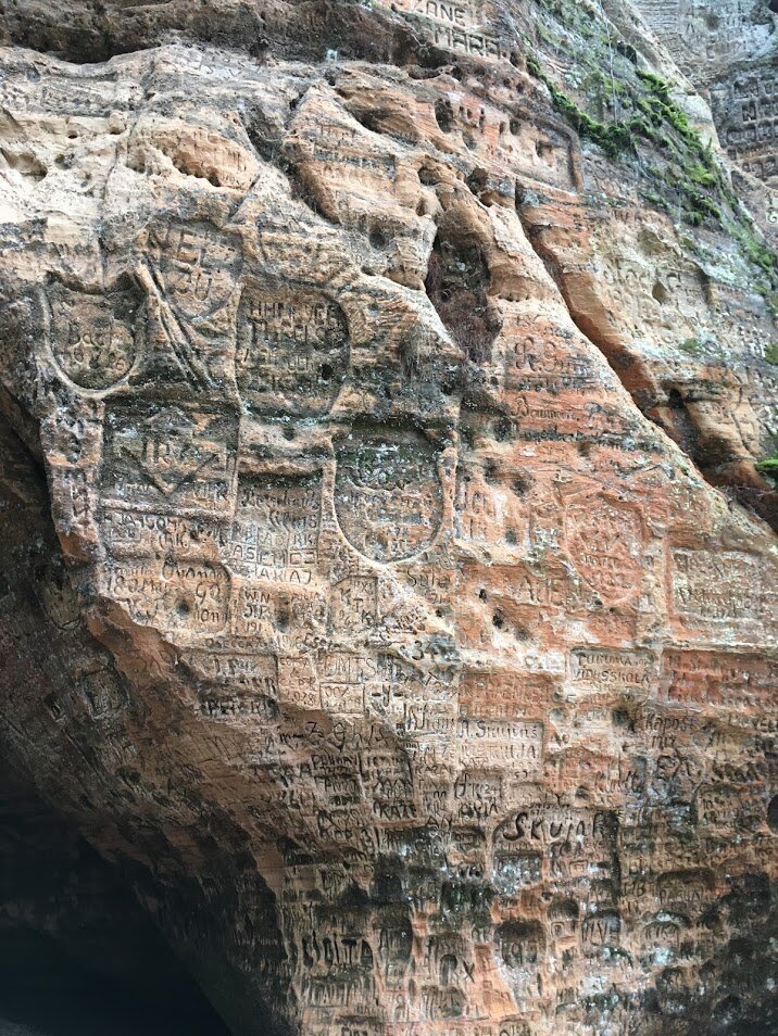Gutmania Cave. Inscriptions