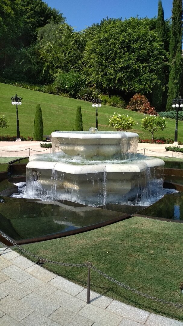 The fountain in the lower gardens