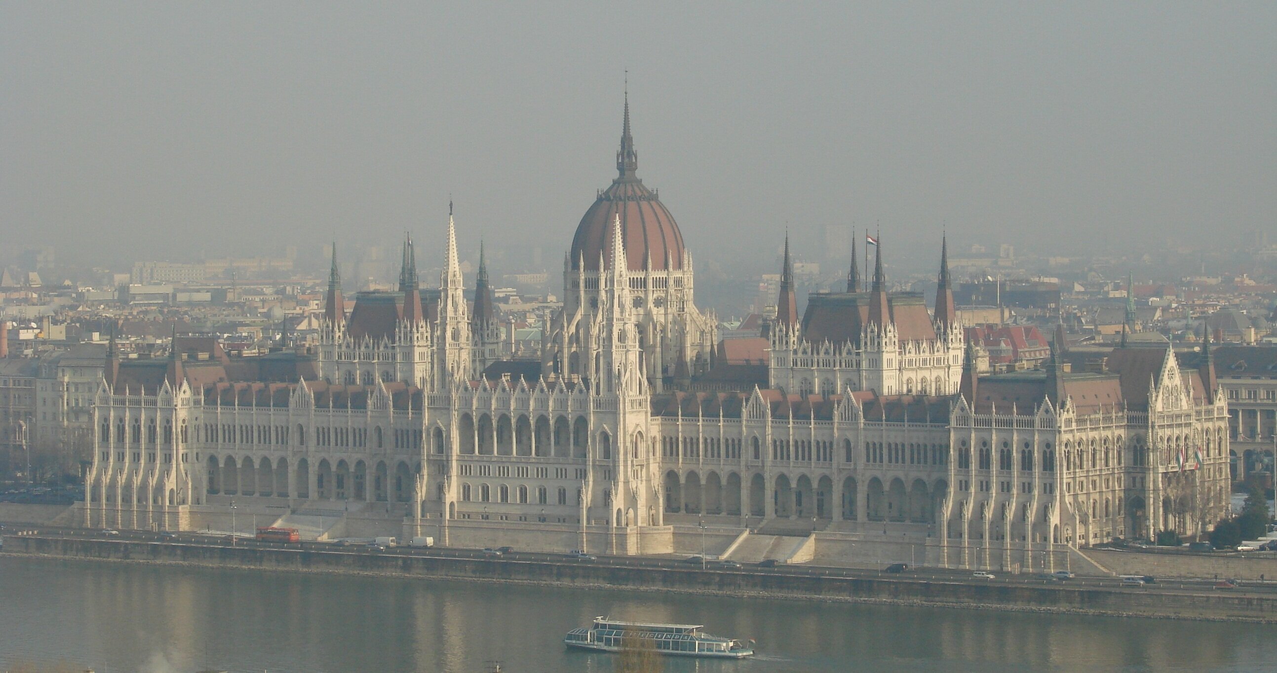 Budapest in two or three days: baths, bridges and architecture