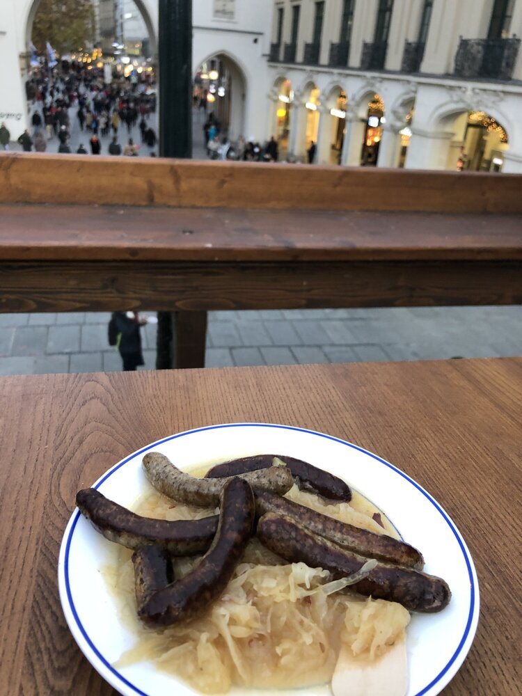 Nuremberg sausages overlooking Karlsplatz