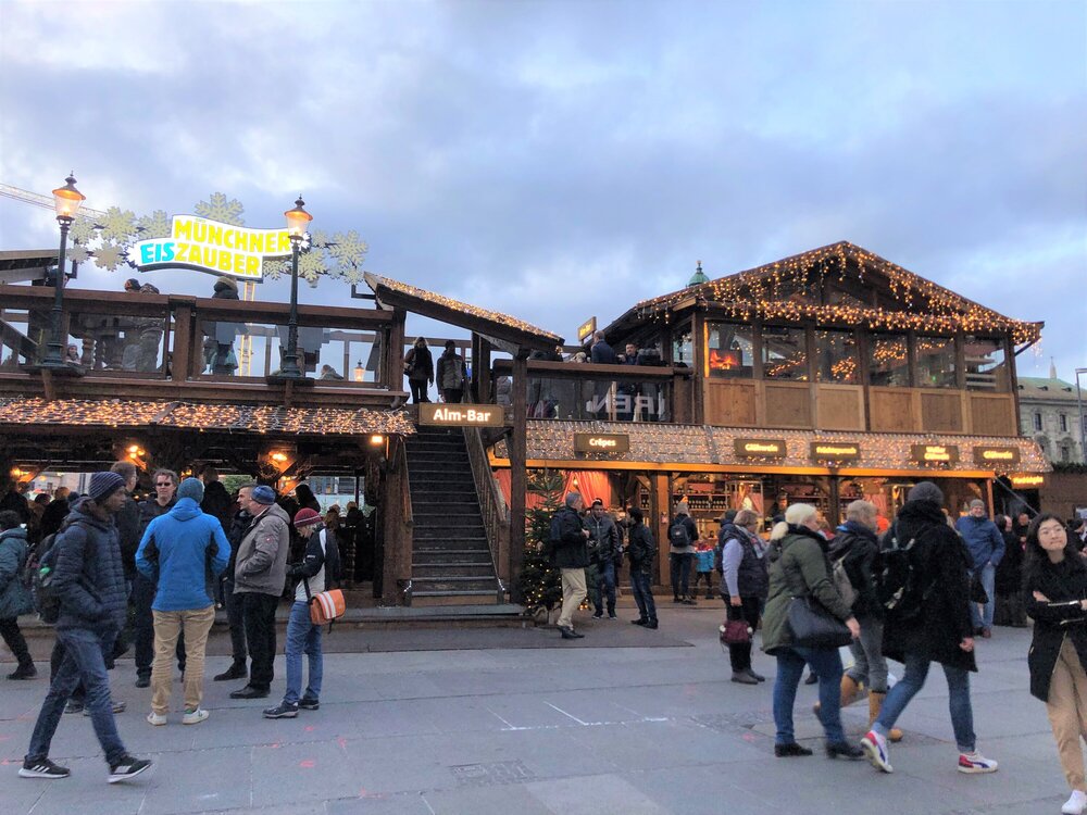 Market near the ice rink at Karlsplatz