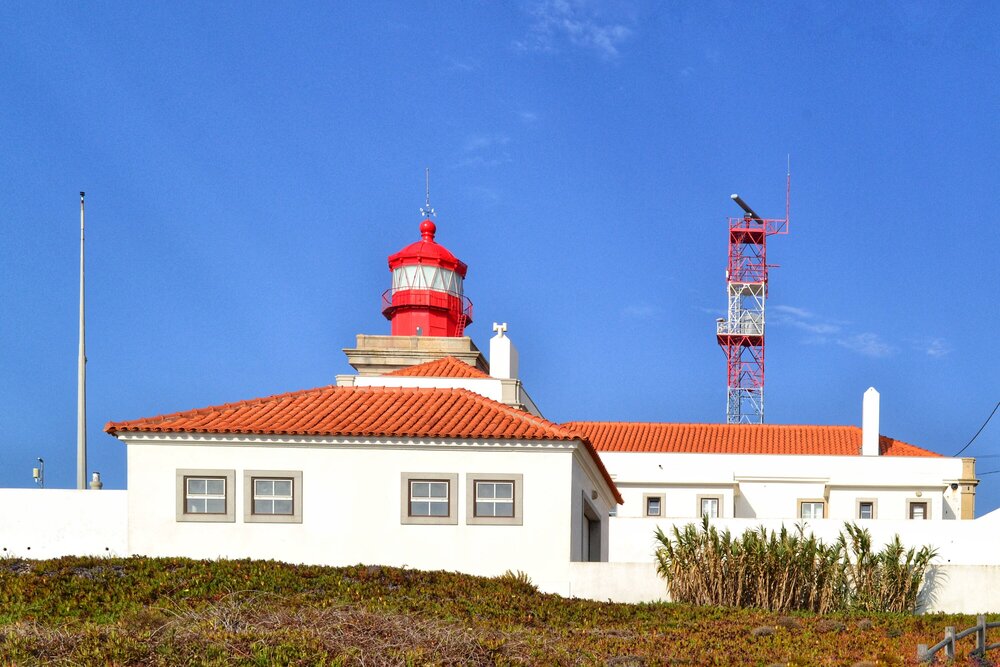 The lighthouse building near