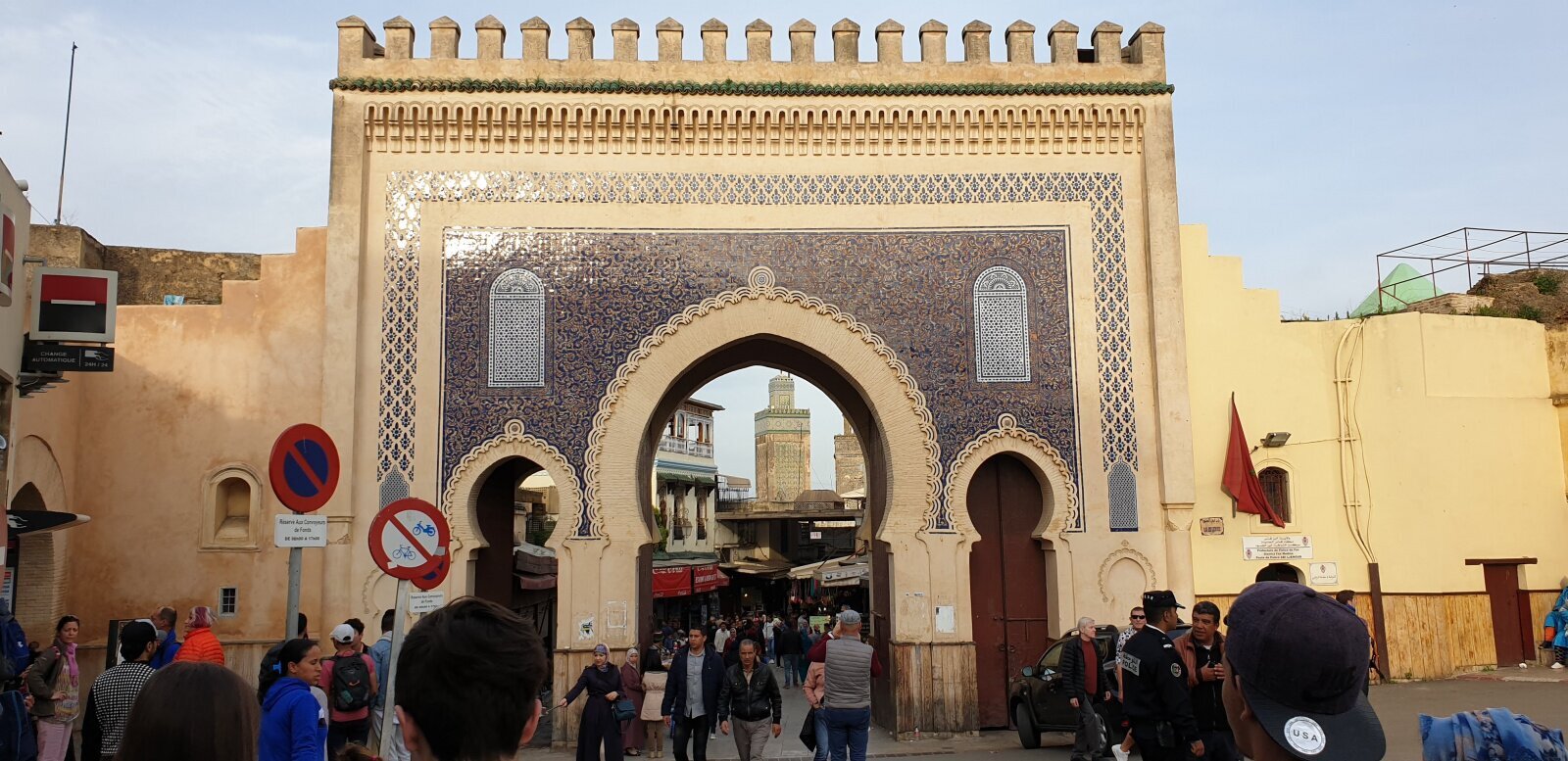 Which neighborhood of Fez is more convenient and safe for a tourist to stay in