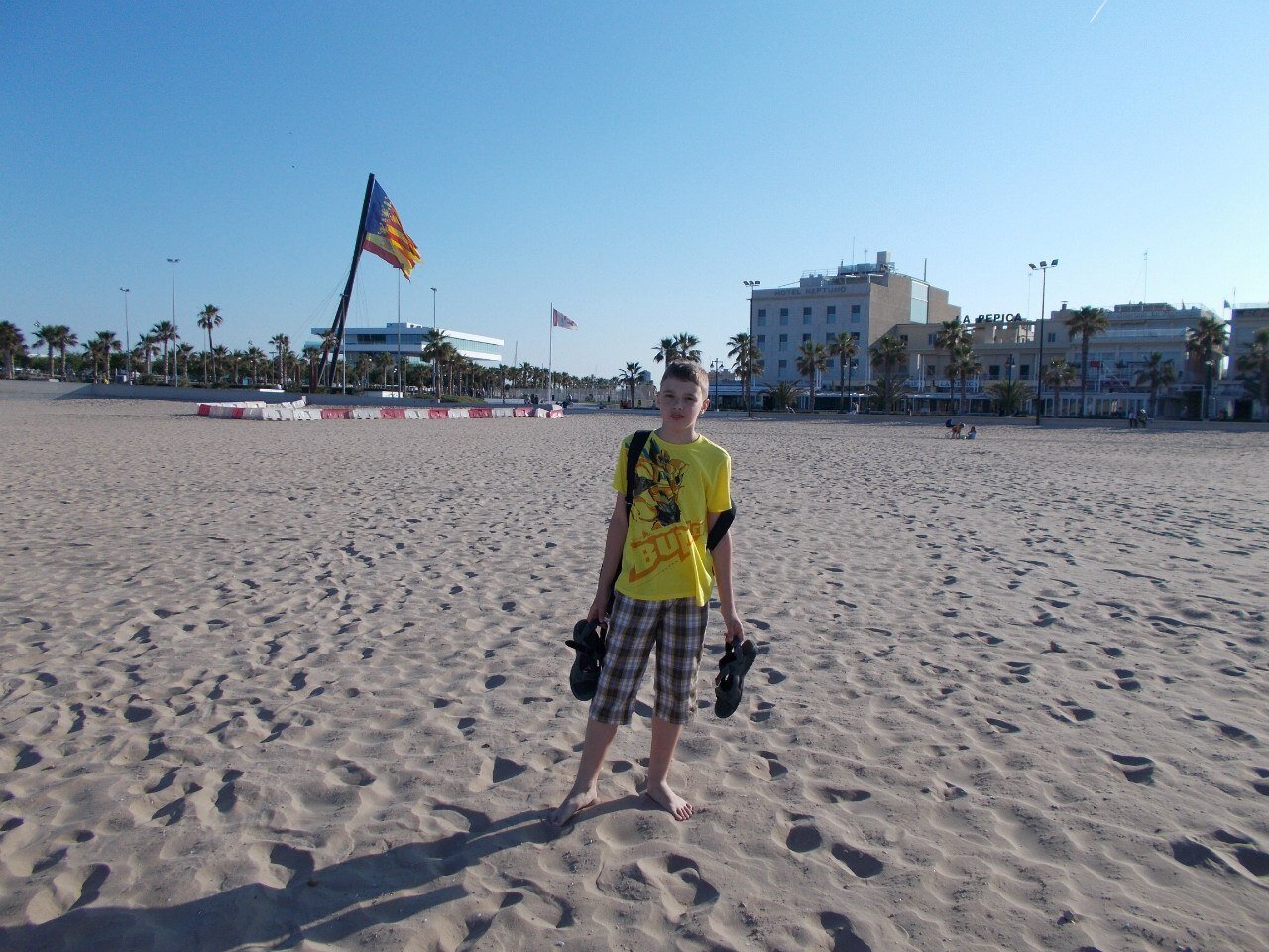 Бескрайние пляжи Валенсии с мелким белым песком