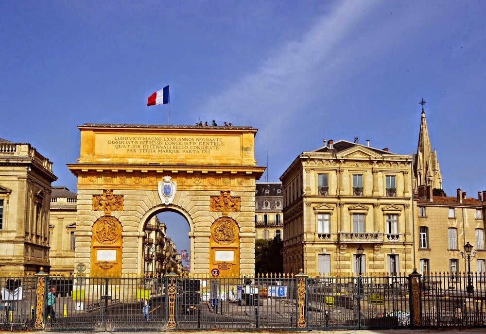 Every self-respecting French city has its own Arc de Triomphe