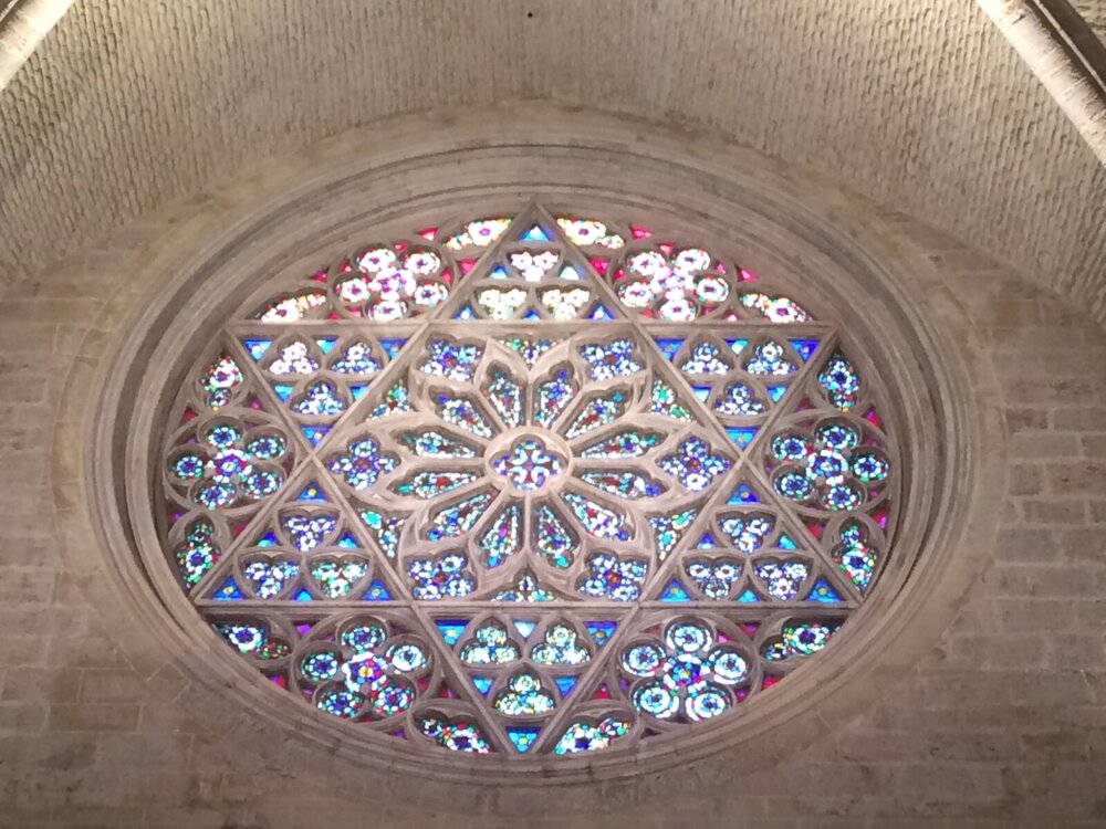 Gothic socket window