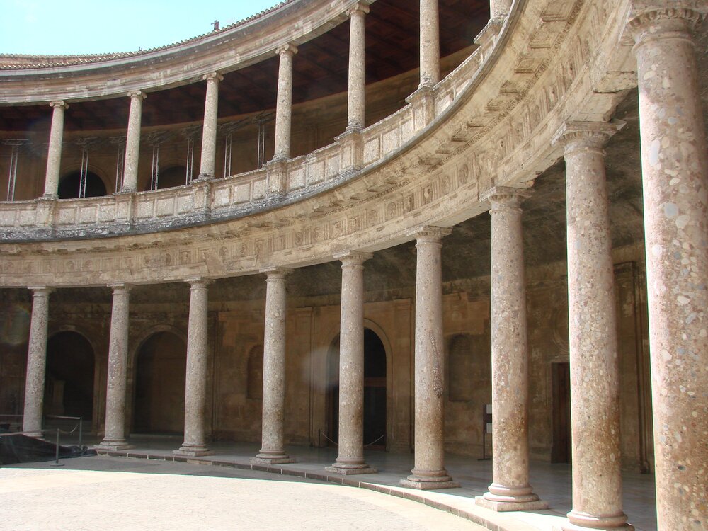 The round court in the palace of Carlos V.