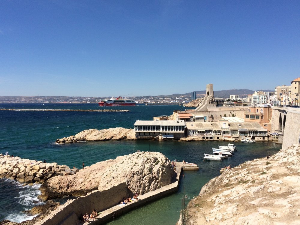 The beach in Marseille Valon des Oeuf.