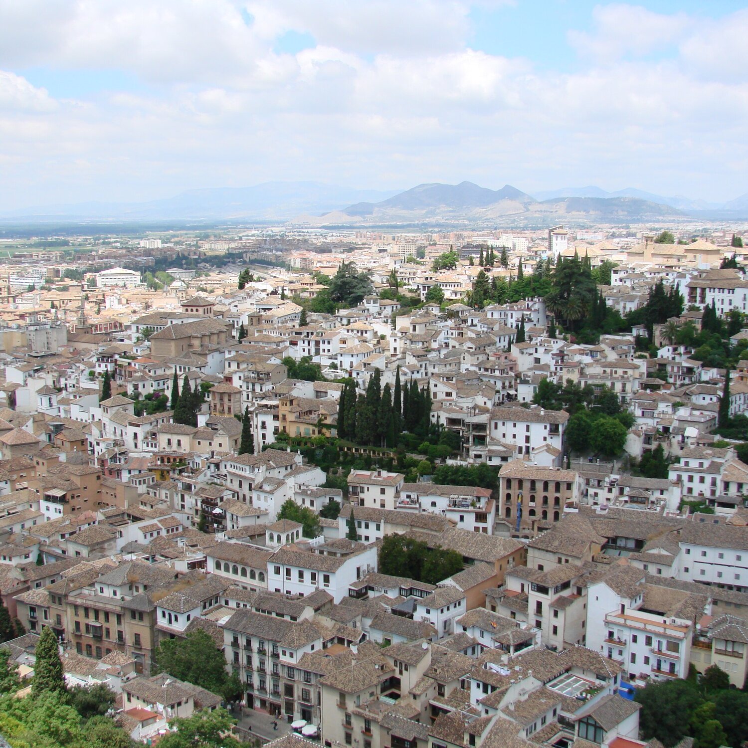 All ways to get from Barcelona to Granada: bus, train, car, plane