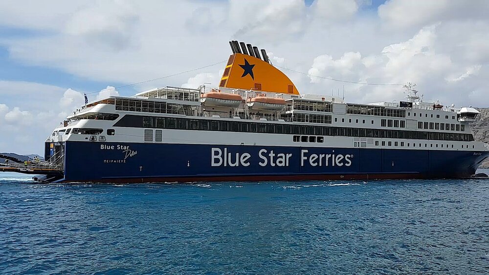 Ferry in the port of Afinios