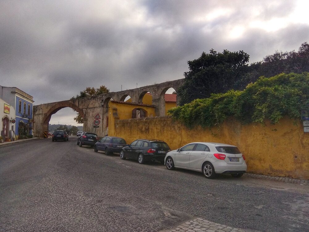 The parking lot by the aqueduct