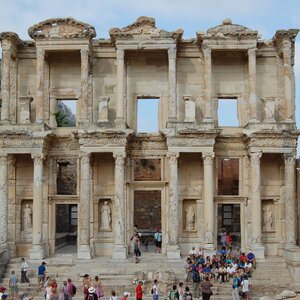 Self-guided tour to Ephesus: what to see, how to get there and where to stay