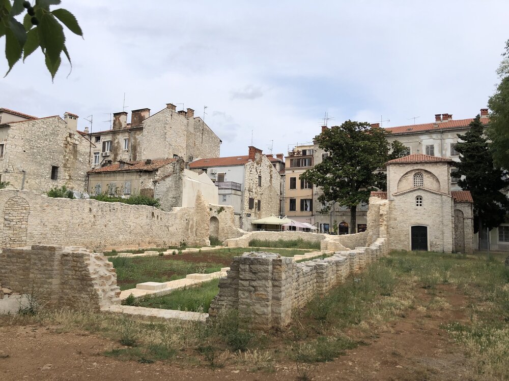 Ruins of the Basilica of Maria Formosa and the surviving southern chapel
