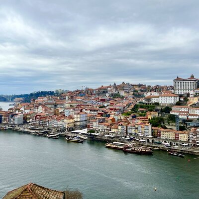 Porto neighborhoods: where to stay for tourists?