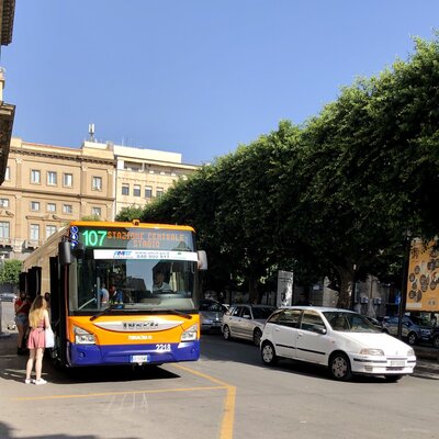 Передвижение в Палермо: общественный транспорт, велошеринг и авто