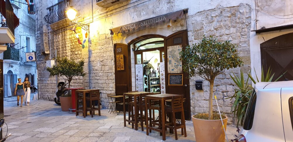 The stone houses in old Bari are particularly cozy
